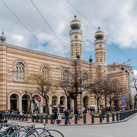 Colorful Apartment Next To Gozsdu And Synagogue Budapeste Exterior foto